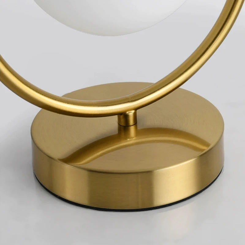Nordic Brass Ring Glass Ball Table Lamp Modern Led Living Room Bedroom Hotel Home Decor Desk Lamp Eye Protection lamp