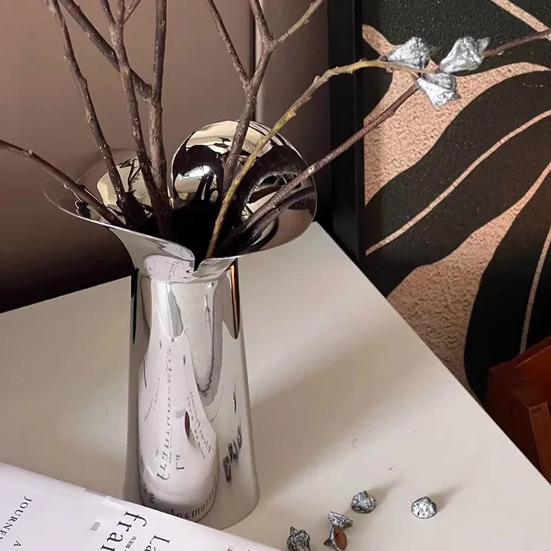 Modern Flower Vase Nordic Aesthetic Flower Bottle Desk Decorating Elegant Vases Room Decoration Office Flowerpot Unusual Shape