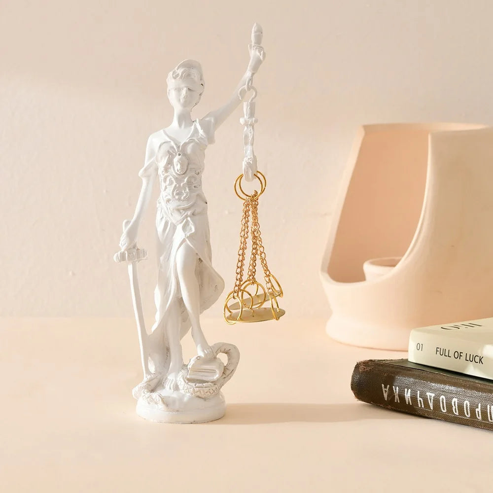 Art Goddess Sculptures Miniature Aesthetic Luxury Creative Figurines Modern Nordic Ornaments Funny Gifts Accessories Interior