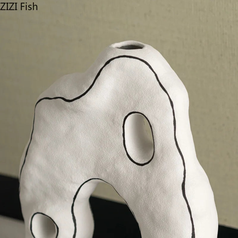 Creative Shape Hollow Ceramic Vase Table Decoration Artificial Flower Decorative Flowers Arrangement Vases Room Aesthetic Decor