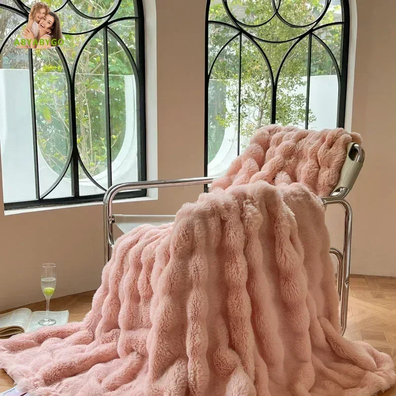 Luxury Faux Fur Blanket Home Bed Linen Bubble Fleece Knee Blanket Bed Plaid Plush Sofa Blankets for Winter Bedspread on The Bed