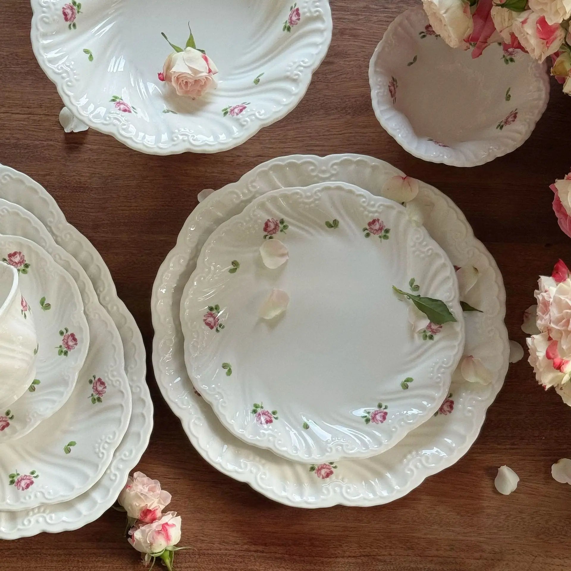 Muse Rose relief ceramic bowl, plate and bowl set Coffee cup, plate, ceramic dessert plate and dinner plate