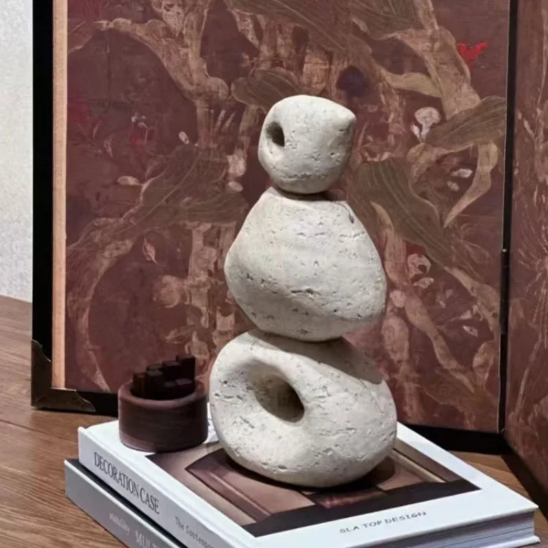 Ornaments Creative Sculpture Modern Figurines Luxury Figurine Aesthetic Interior Accessories Bedroom Decoration Home Decorations