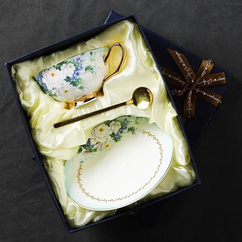 Exquisite Bone China Coffee Cup and Dish Set, Birthday Gift for New Couples, High-end Practical Gift Box Set
