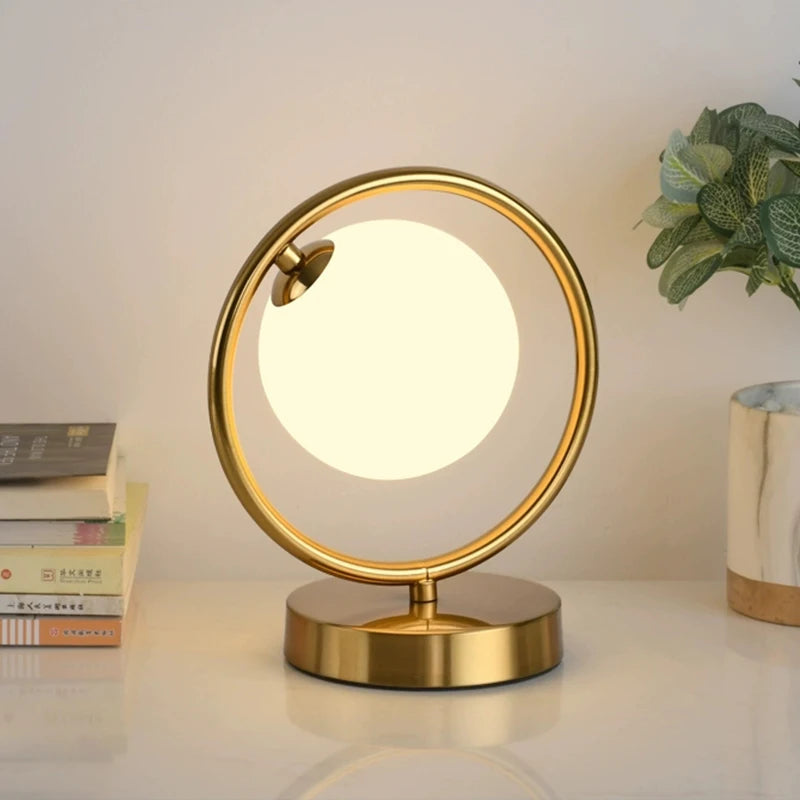 Nordic Brass Ring Glass Ball Table Lamp Modern Led Living Room Bedroom Hotel Home Decor Desk Lamp Eye Protection lamp