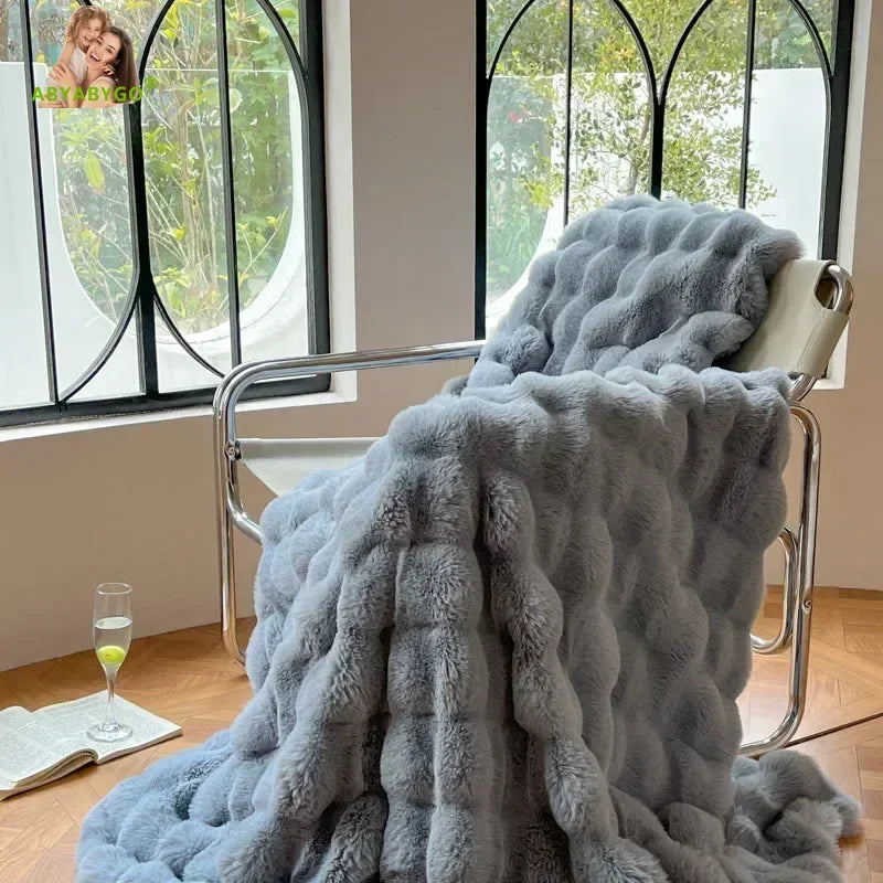 Luxury Faux Fur Blanket Home Bed Linen Bubble Fleece Knee Blanket Bed Plaid Plush Sofa Blankets for Winter Bedspread on The Bed