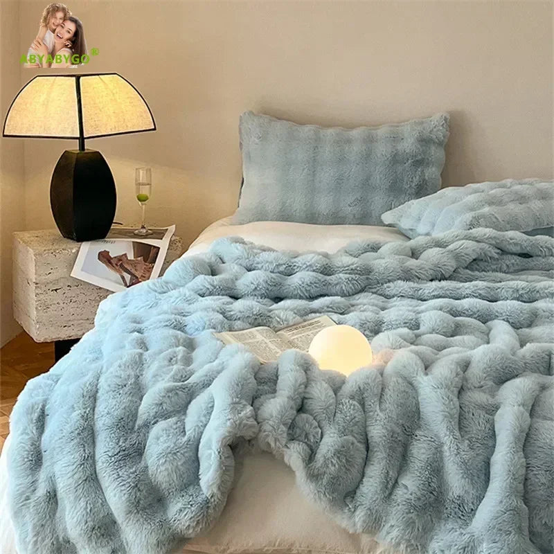 Luxury Faux Fur Blanket Home Bed Linen Bubble Fleece Knee Blanket Bed Plaid Plush Sofa Blankets for Winter Bedspread on The Bed
