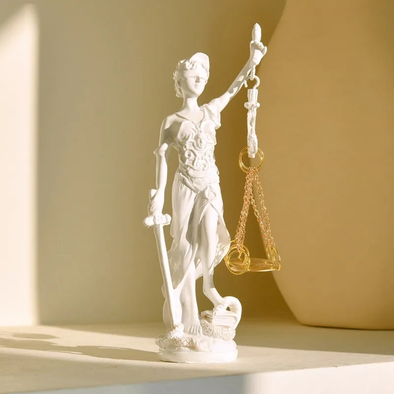Art Goddess Sculptures Miniature Aesthetic Luxury Creative Figurines Modern Nordic Ornaments Funny Gifts Accessories Interior
