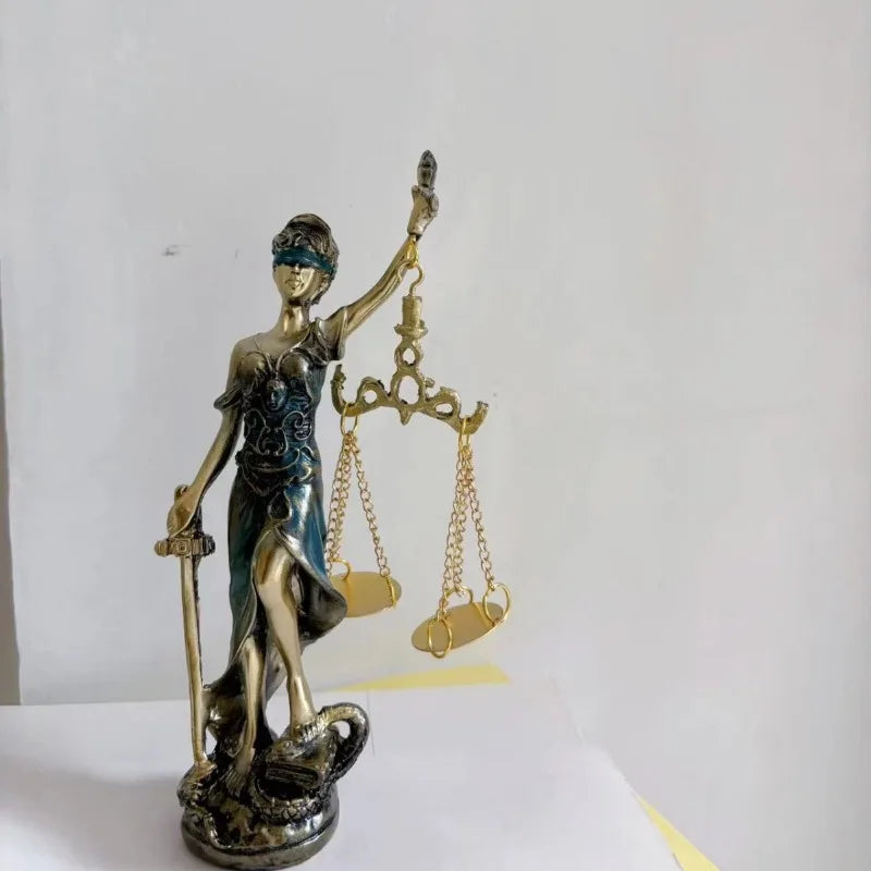 Art Goddess Sculptures Miniature Aesthetic Luxury Creative Figurines Modern Nordic Ornaments Funny Gifts Accessories Interior