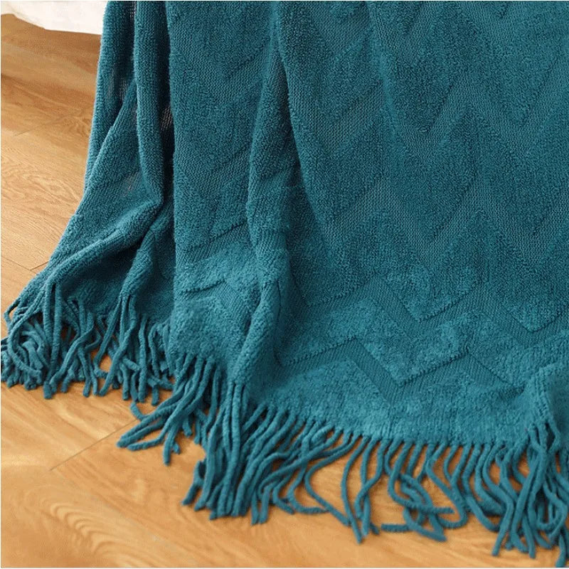 Fluffy Chunky Knitted Fringe Throw Blanket Lightweight Soft Cozy for Bed Sofa Chair Throw Blankets Gift Vintage Wave Blankets