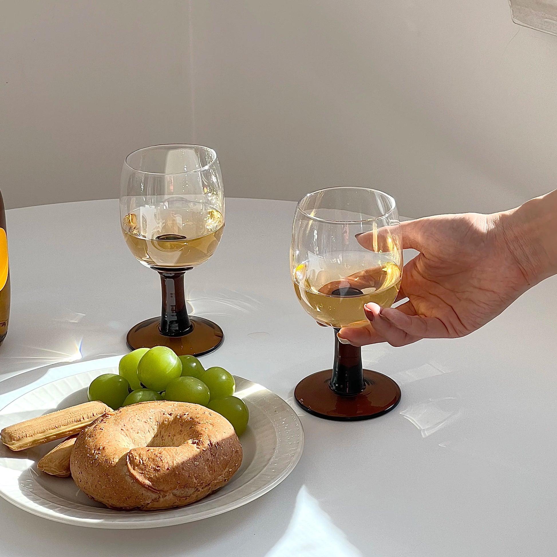 2PCS Champagne Cup Colorful Glass Cup Household Wine Glass Sparkling Wine Glasses Drinkware Home Bar Suitable For Birthday