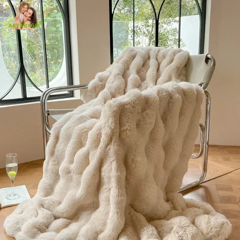 Luxury Faux Fur Blanket Home Bed Linen Bubble Fleece Knee Blanket Bed Plaid Plush Sofa Blankets for Winter Bedspread on The Bed