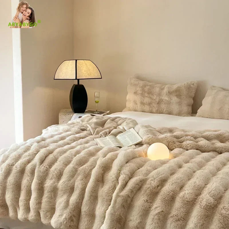 Luxury Faux Fur Blanket Home Bed Linen Bubble Fleece Knee Blanket Bed Plaid Plush Sofa Blankets for Winter Bedspread on The Bed