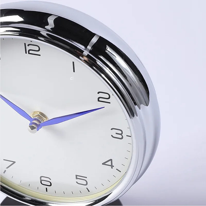 Living Room Table Clock Modern Silent Desk Watch Bedside Tabletop Clocks Luxury Desktop Watches Table Decoration Accessories
