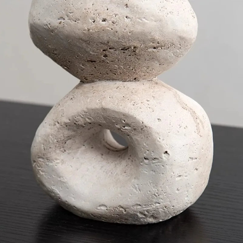 Ornaments Creative Sculpture Modern Figurines Luxury Figurine Aesthetic Interior Accessories Bedroom Decoration Home Decorations