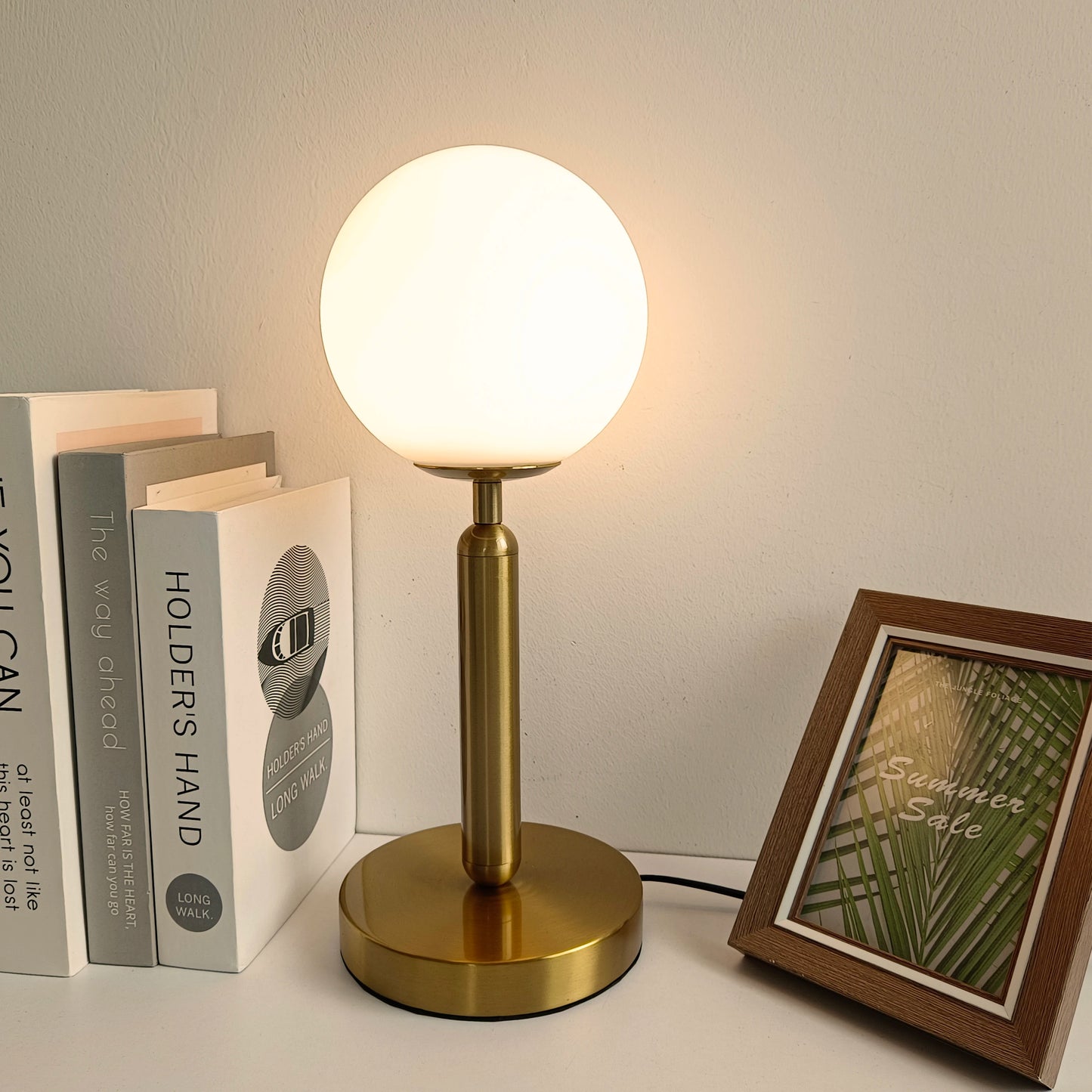 Nordic Brass Ring Glass Ball Table Lamp Modern Led Living Room Bedroom Hotel Home Decor Desk Lamp Eye Protection lamp